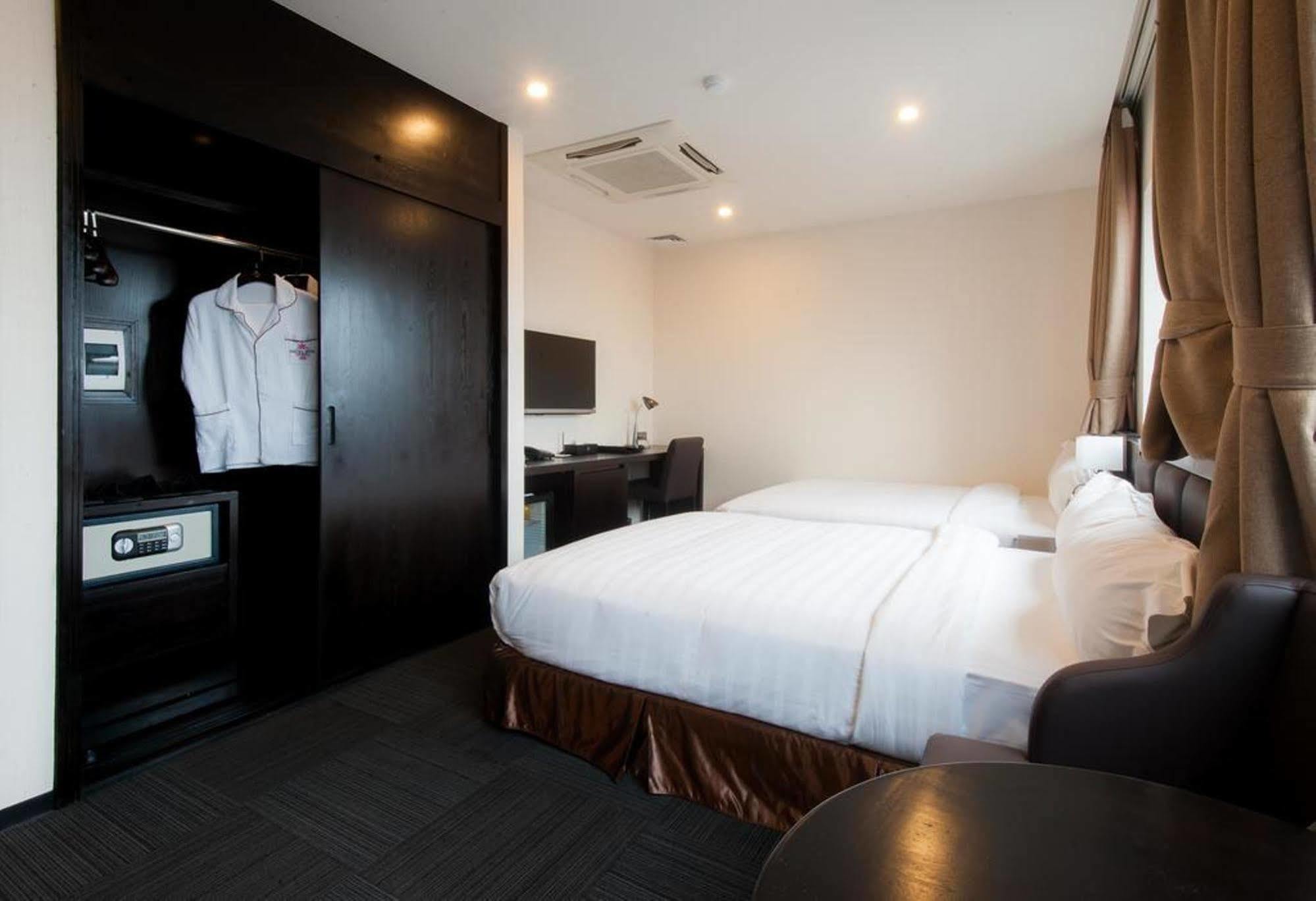 Sakura Hotel Hanoi Esterno foto